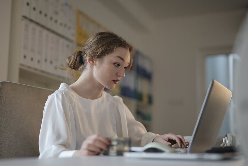 An accountant working on her laptop